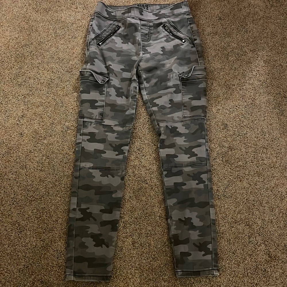 Justice girls size 14 camouflage jeans